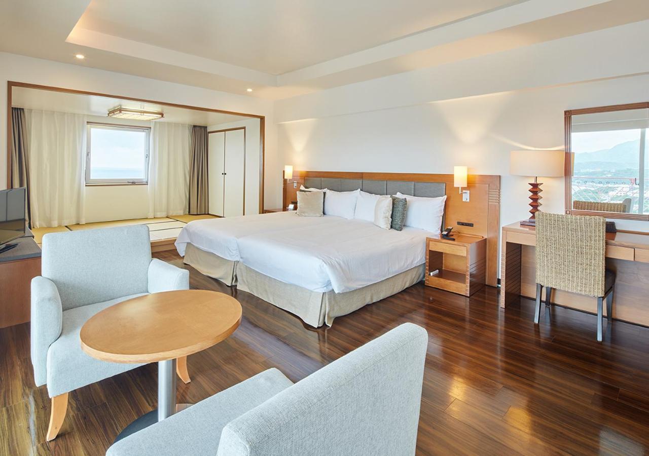 Hotel Mahaina Wellness Resorts Okinawa Buitenkant foto